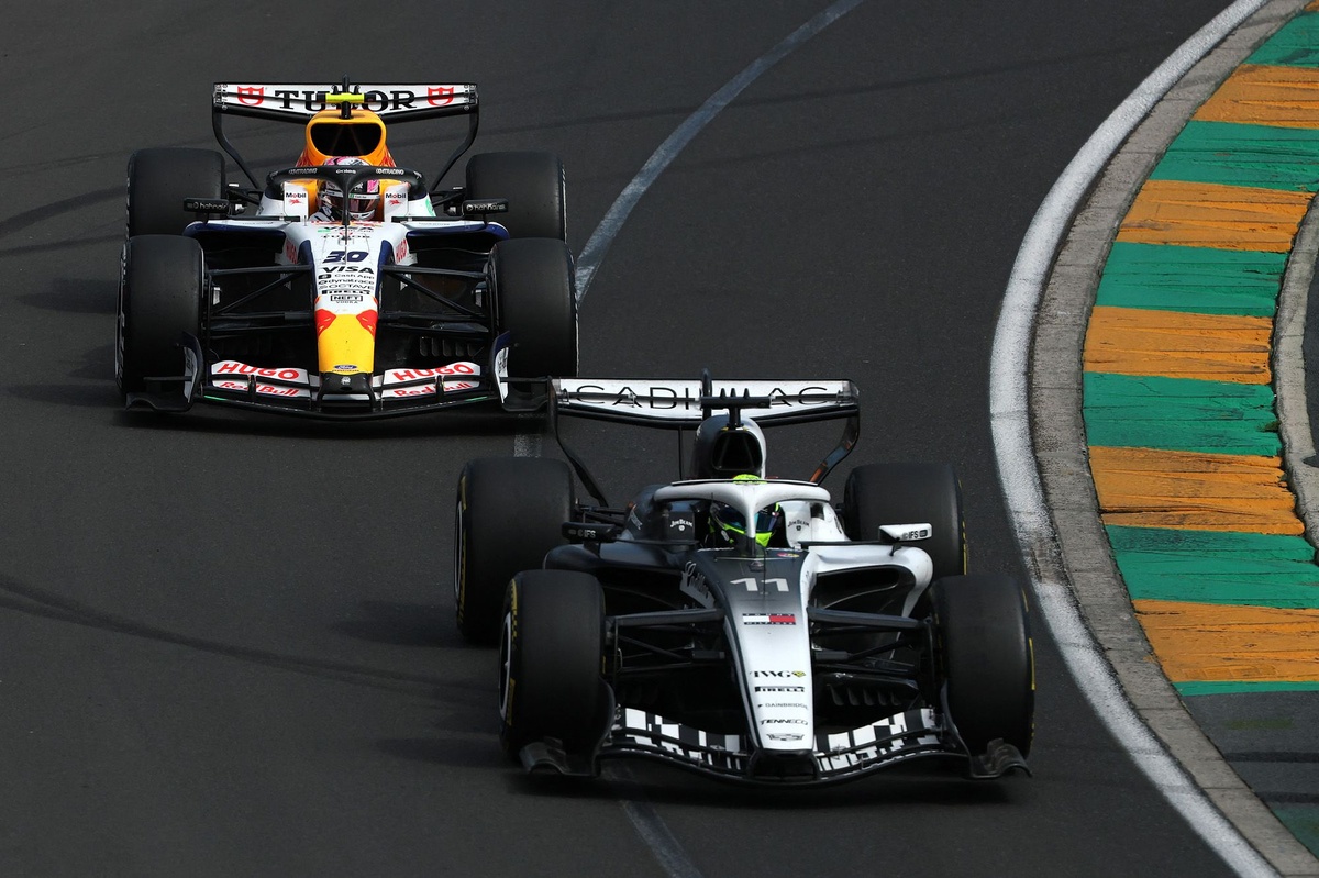 Lawson: “Perez şampiyonluk için yarışıyormuş gibi savaştı” Lawson: “Perez şampiyonluk için yarışıyormuş gibi savaştı”