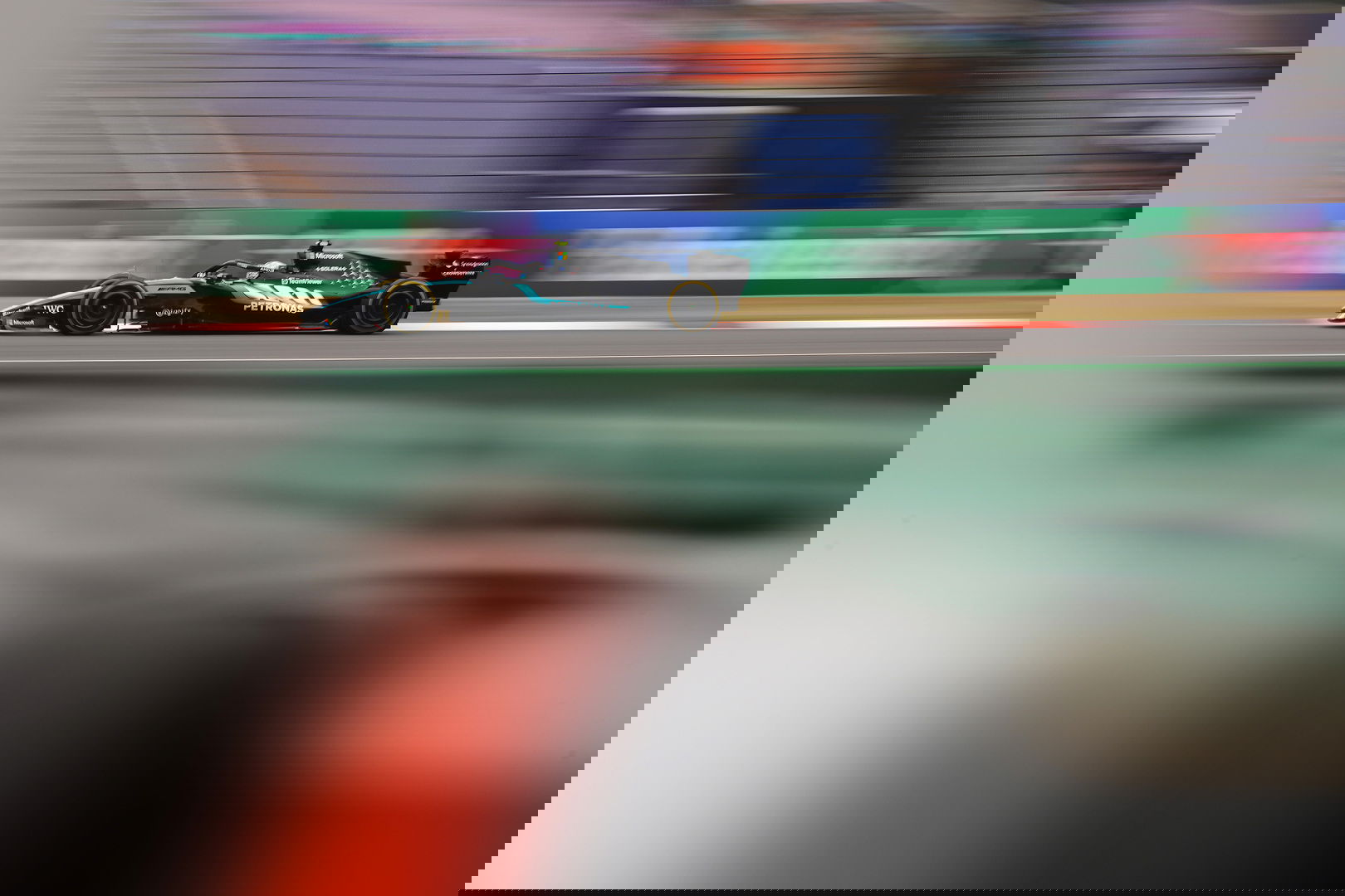 Toto Wolff expects “political knives” to come for Mercedes in F1 2026