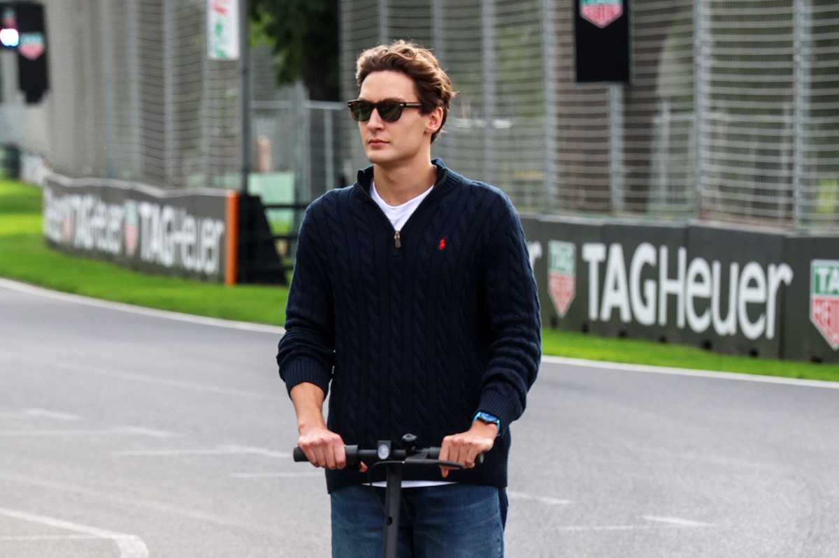 Russell: “Yeni kurallar basit görünen şeyleri bile karmaşık hale getirdi”