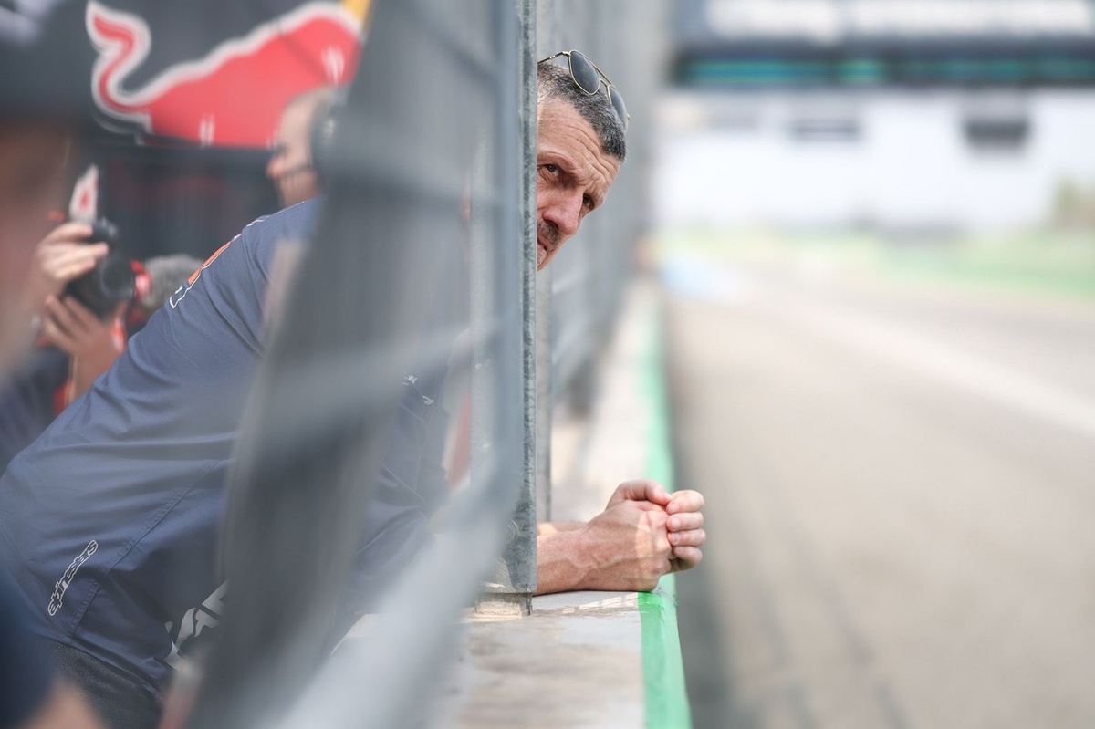 Steiner: “MotoGP büyüyecek, F1 büyümeyecek” Steiner: “MotoGP büyüyecek, F1 büyümeyecek”
