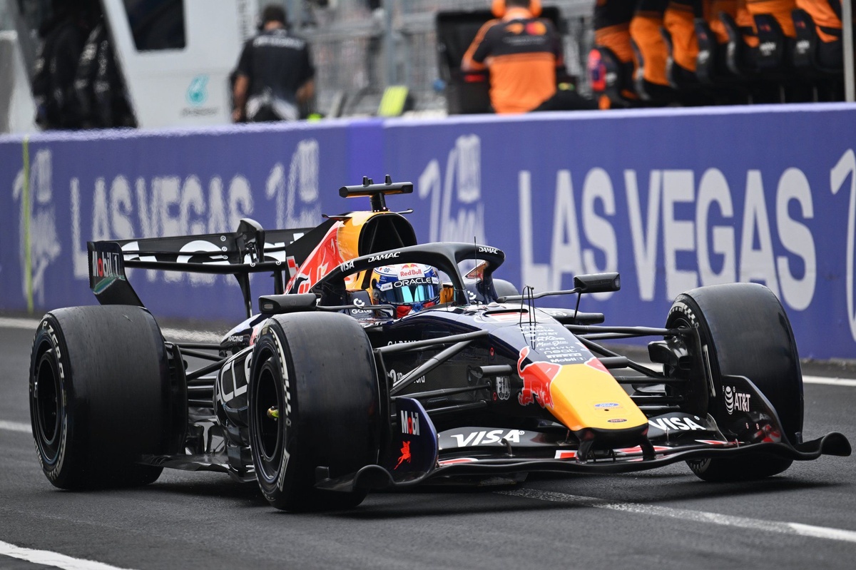 Verstappen: “Şasi tarafında yapacak çok iş var”