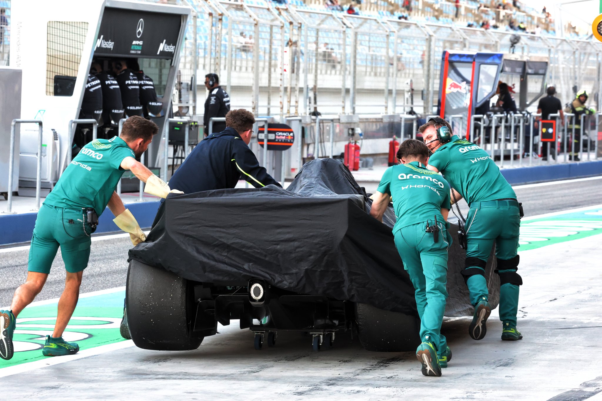 Honda vibration issues causing “nerve damage” fears for Aston Martin F1 drivers