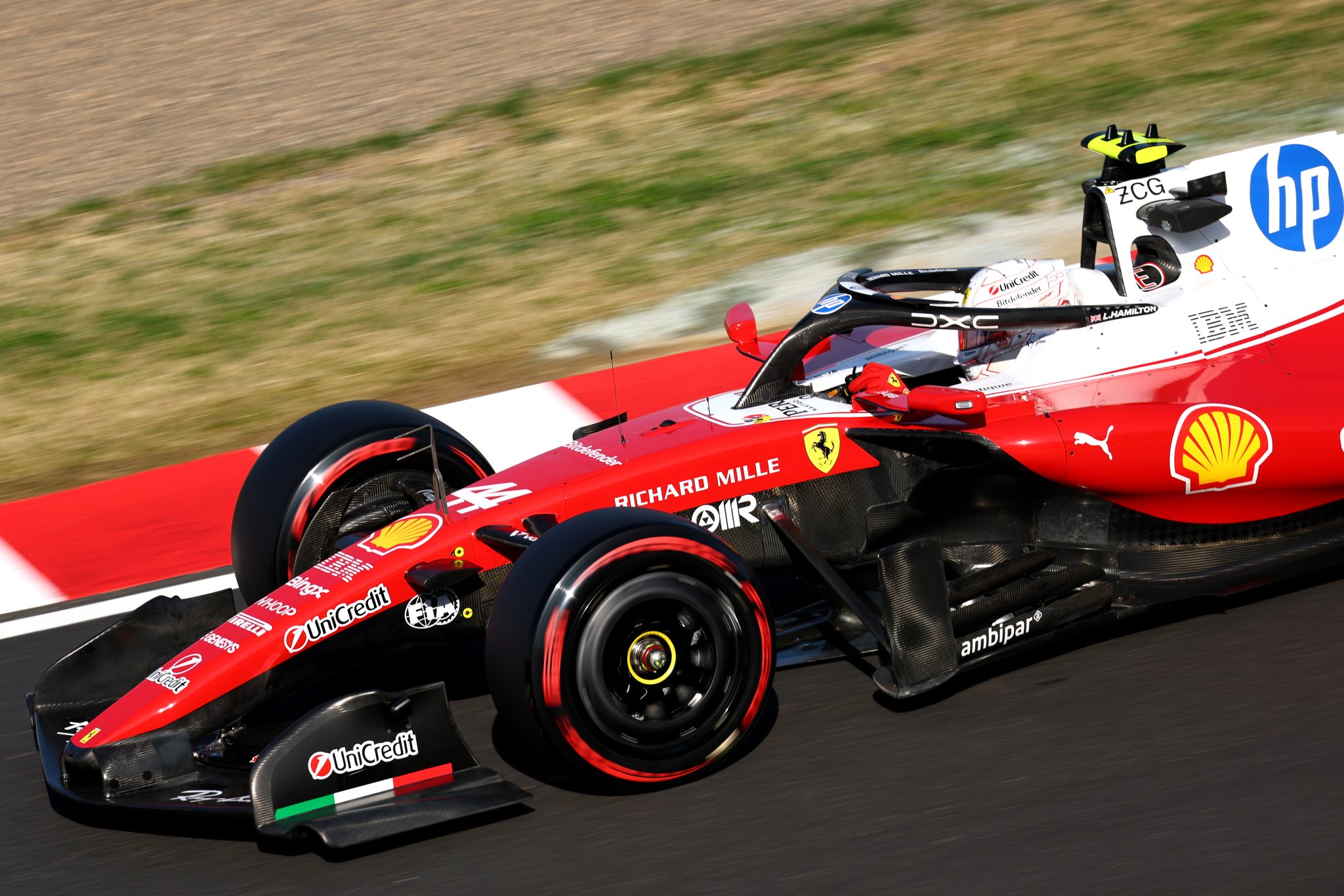Lewis Hamilton pinpoints where Ferrari is “just not quick enough” at F1 Japanese GP