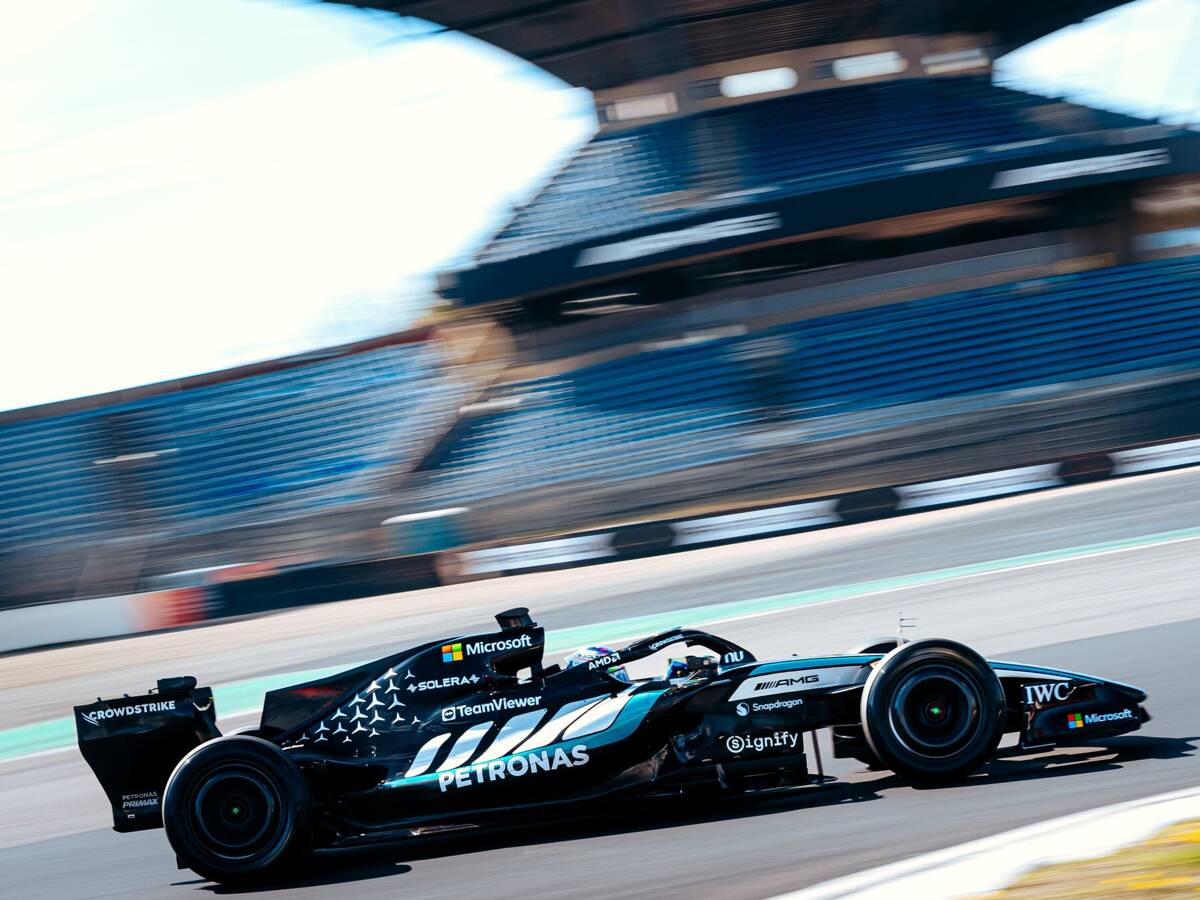 Formel-1-Test Nürburgring: Norris & Antonelli vor gefüllter Tribüne Formel-1-Test Nürburgring: Norris & Antonelli vor gefüllter Tribüne