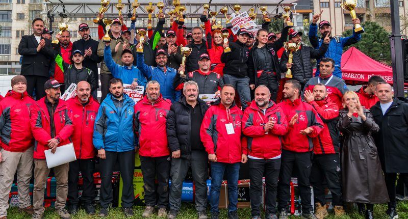 Trabzon Offroad Yarışı’nda Alver ve Oğuz Zirvede Trabzon Offroad Yarışı’nda Alver ve Oğuz Zirvede