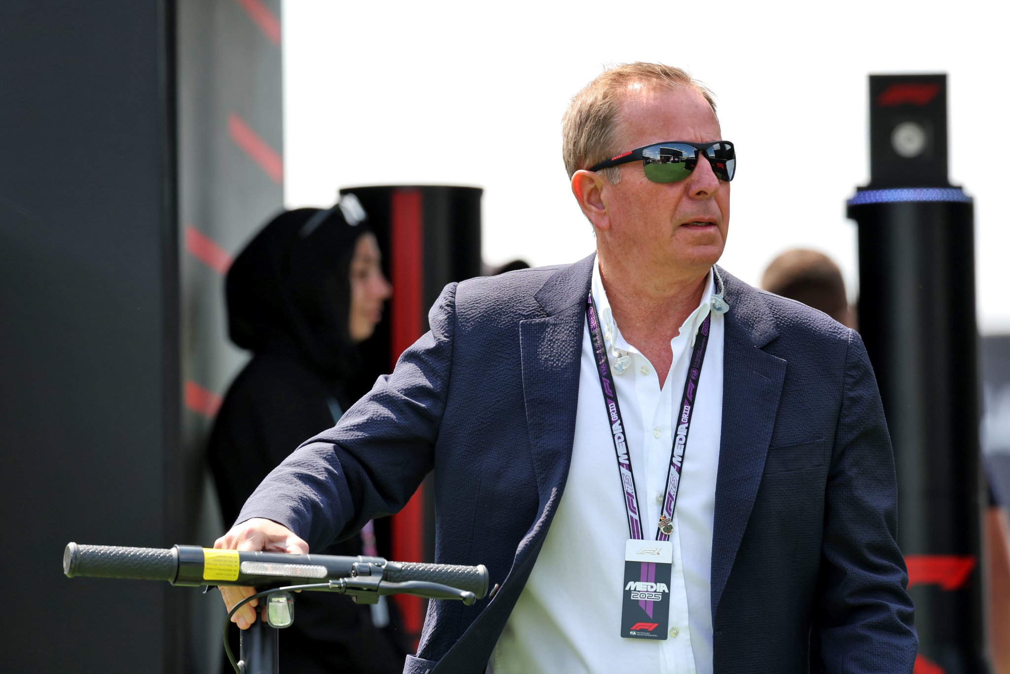 Martin Brundle reveals “pretty harsh” way he learned he had lost his F1 seat
