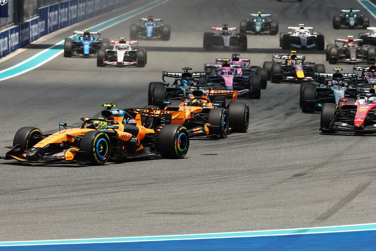 2026 Miami Yarış sprint: Norris önderliğinde McLaren 1-2, Leclerc podyumda