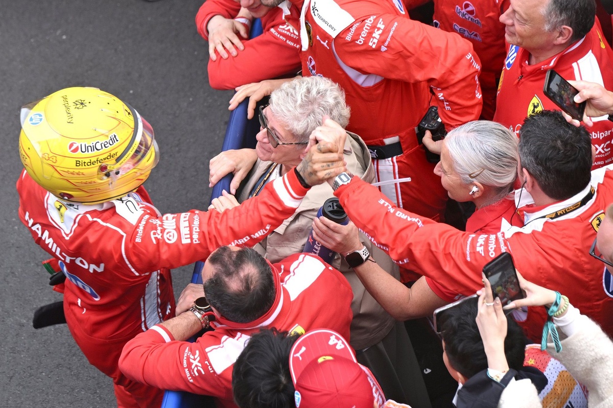 Button: “Kanada’da Hamilton’ın galibiyet mücadelesi vermesini istiyorum” Button: “Kanada’da Hamilton’ın galibiyet mücadelesi vermesini istiyorum”
