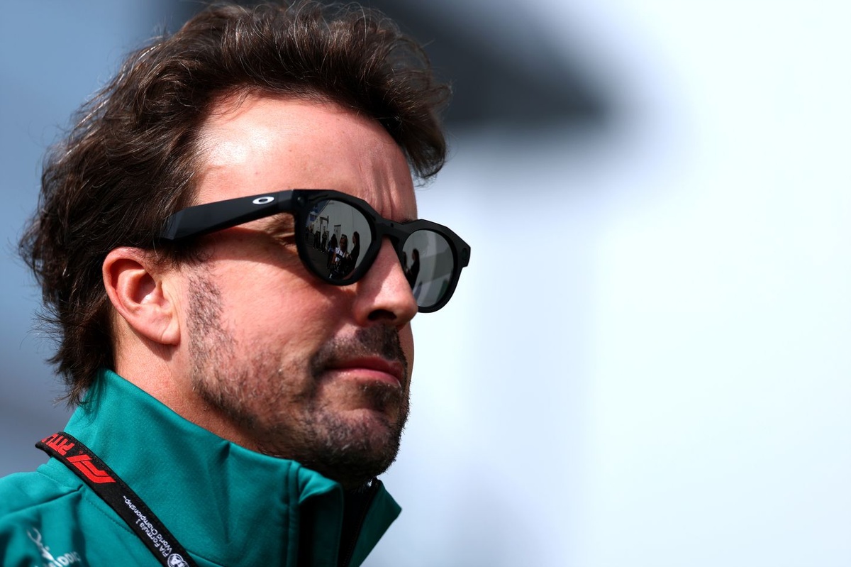 De La Rosa: “Alonso hâlâ bir şampiyon gibi yarışıyor” De La Rosa: “Alonso hâlâ bir şampiyon gibi yarışıyor”