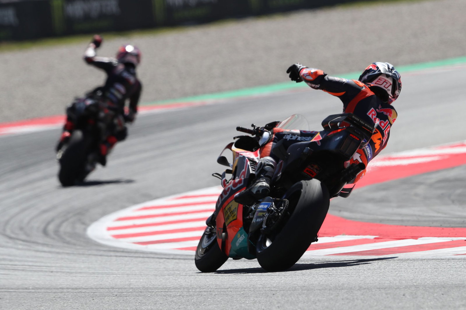 MotoGP Catalunya LIVE: Marquez leads, Martin has crashed