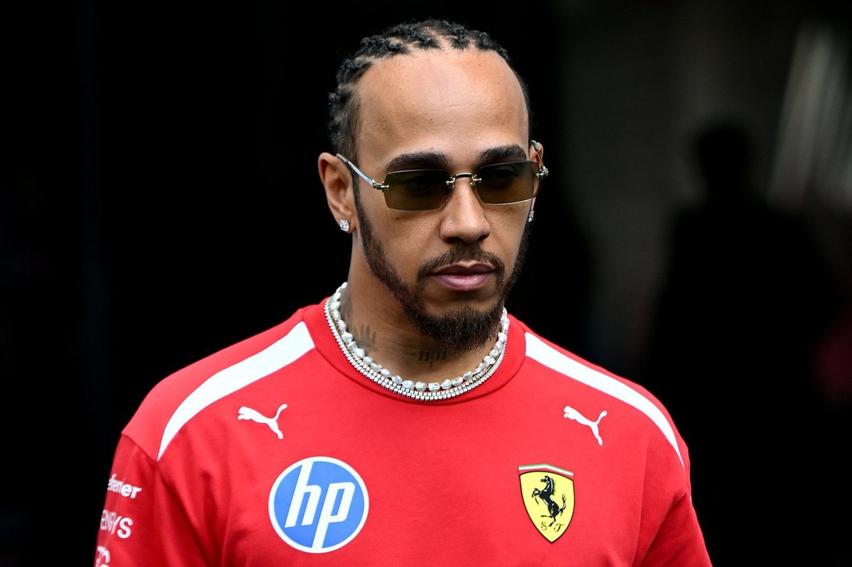 Hamilton’ın “pilotların karar masasında yeri olmalı” çağrısına takım patronları yanıt verdi Hamilton’ın “pilotların karar masasında yeri olmalı” çağrısına takım patronları yanıt verdi