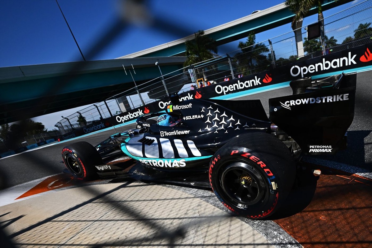 Palmer: “Mercedes, McLaren’in stratejisini benimsemiş olabilir”