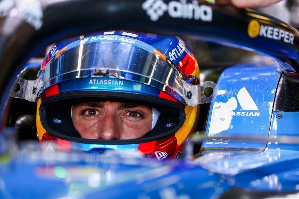 Sainz: “FIA ve F1, 2027 değişikliklerinde kararlı olmalı” Sainz: “FIA ve F1, 2027 değişikliklerinde kararlı olmalı”