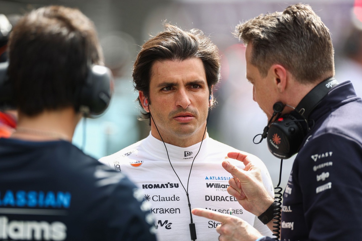 Sainz: “Yeni düzenlemeler F1 için yeterince iyi değil” Sainz: “Yeni düzenlemeler F1 için yeterince iyi değil”