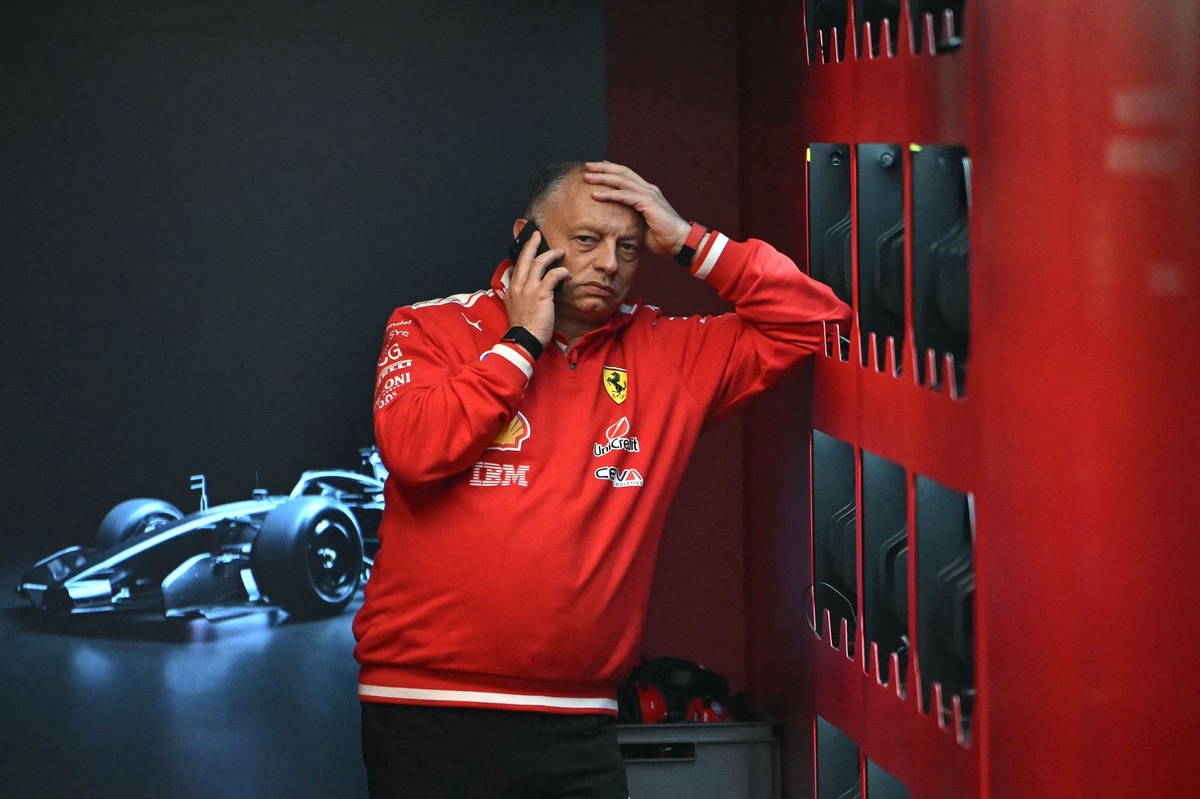 Smedley’den uyarı: “Ferrari, ‘negatif’ bir döngüye girebilir” Smedley’den uyarı: “Ferrari, ‘negatif’ bir döngüye girebilir”