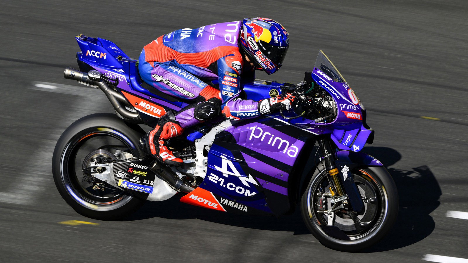 Toprak Razgatlioglu ready to try “Quartararo-style” set-up at Catalunya MotoGP Toprak Razgatlioglu ready to try “Quartararo-style” set-up at Catalunya MotoGP