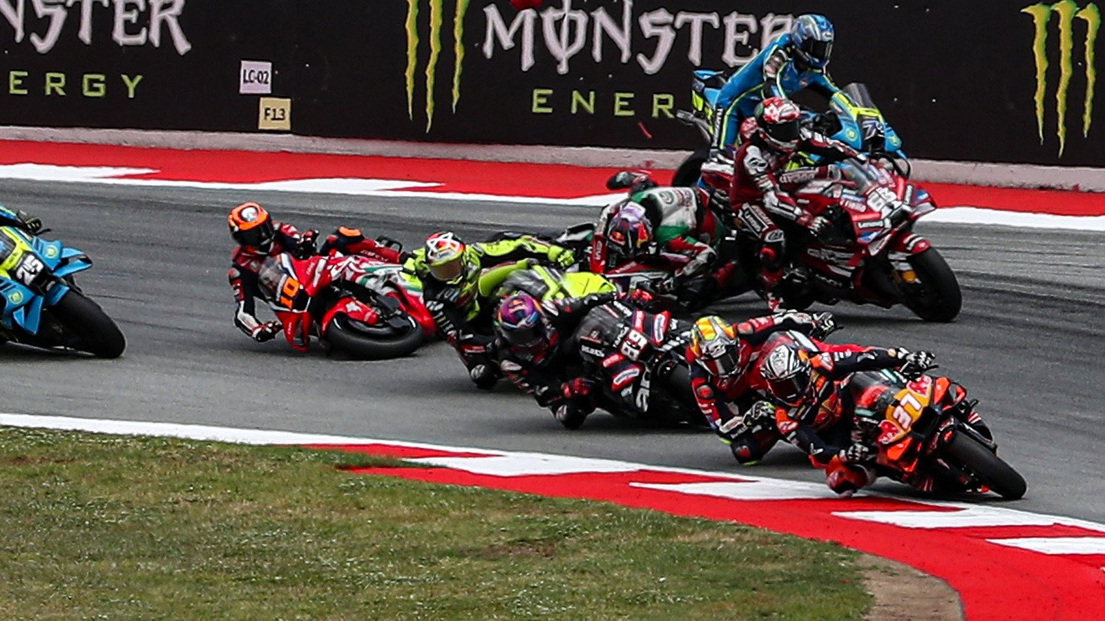 What causes MotoGP’s Turn 1 accidents? “It’s not the devices”