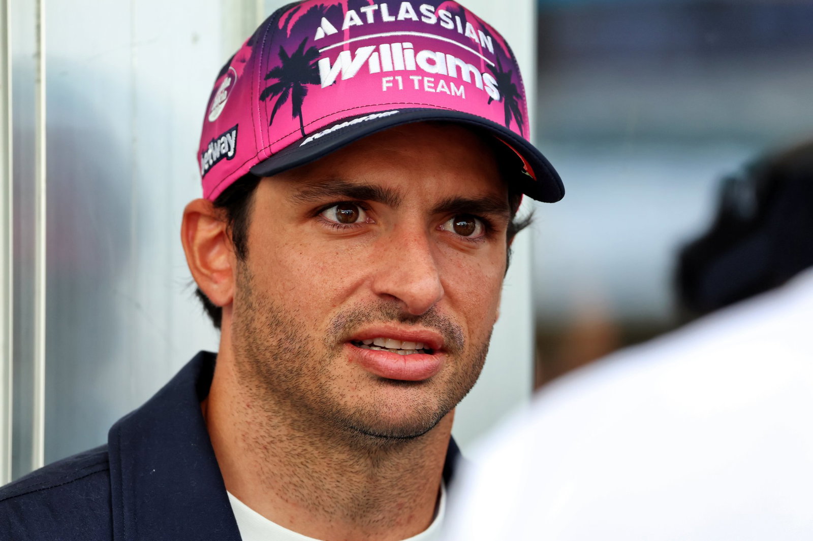 Carlos Sainz critical of Max Verstappen’s “borderline” midfield racing in F1 Miami
