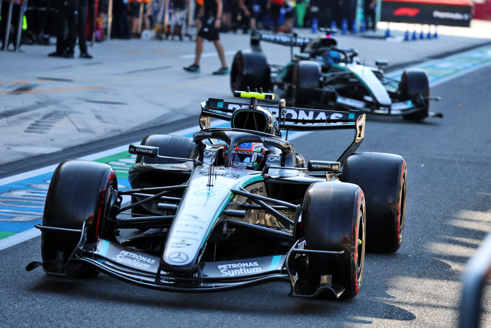Kimi Antonelli seals hat-trick of F1 poles as Mercedes bounce back at Miami Grand Prix