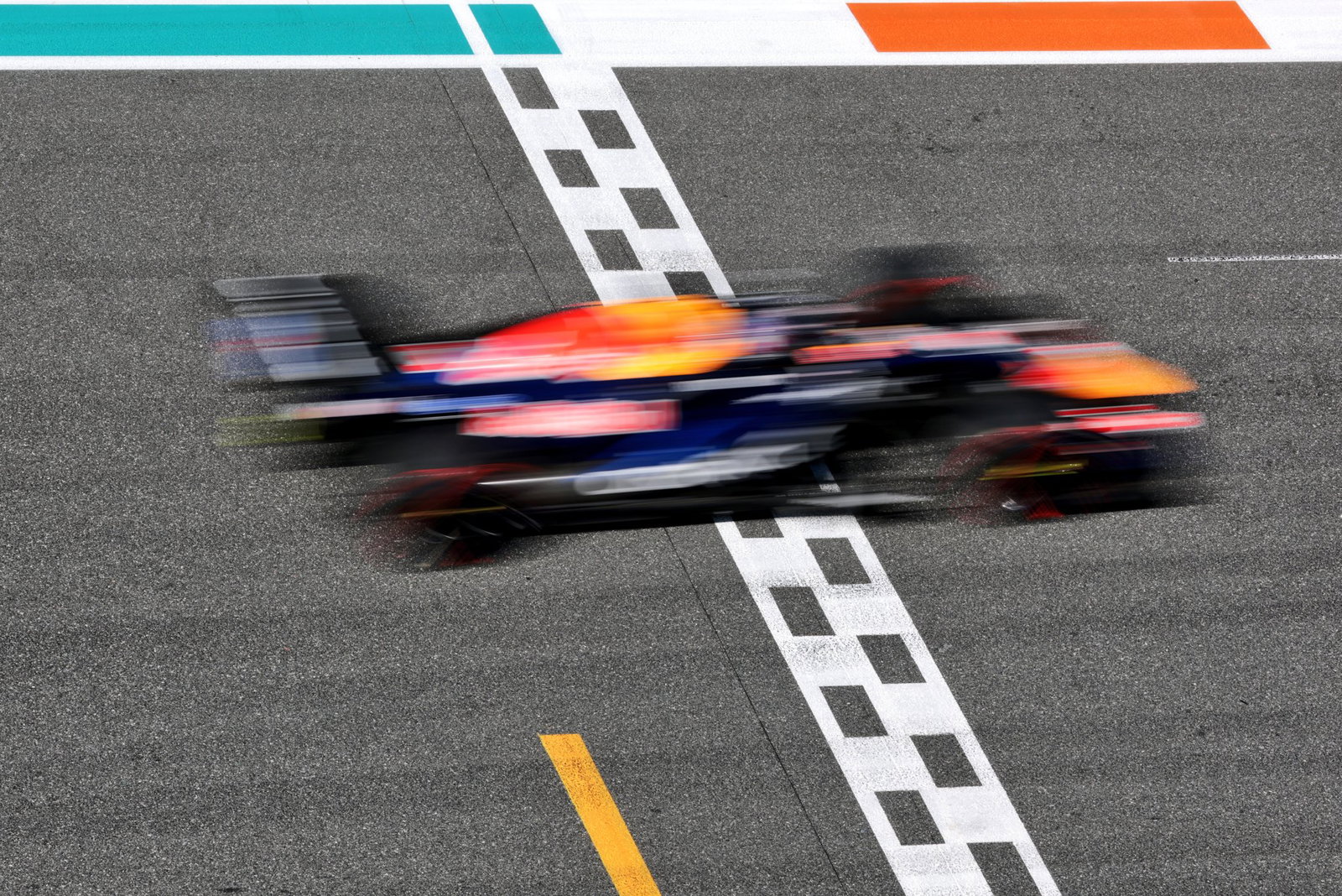 F1 Miami LIVE: Kimi Antonelli on pole as rain threatens today’s grand prix