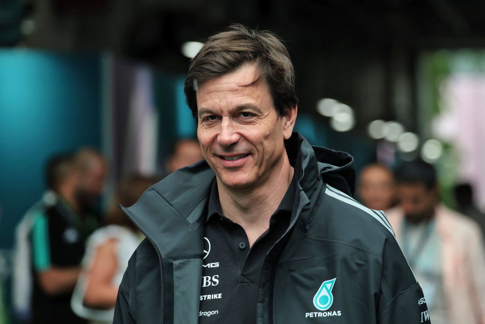Toto Wolff proposes 1200bhp F1 “mega-engine” after FIA V8 revelation