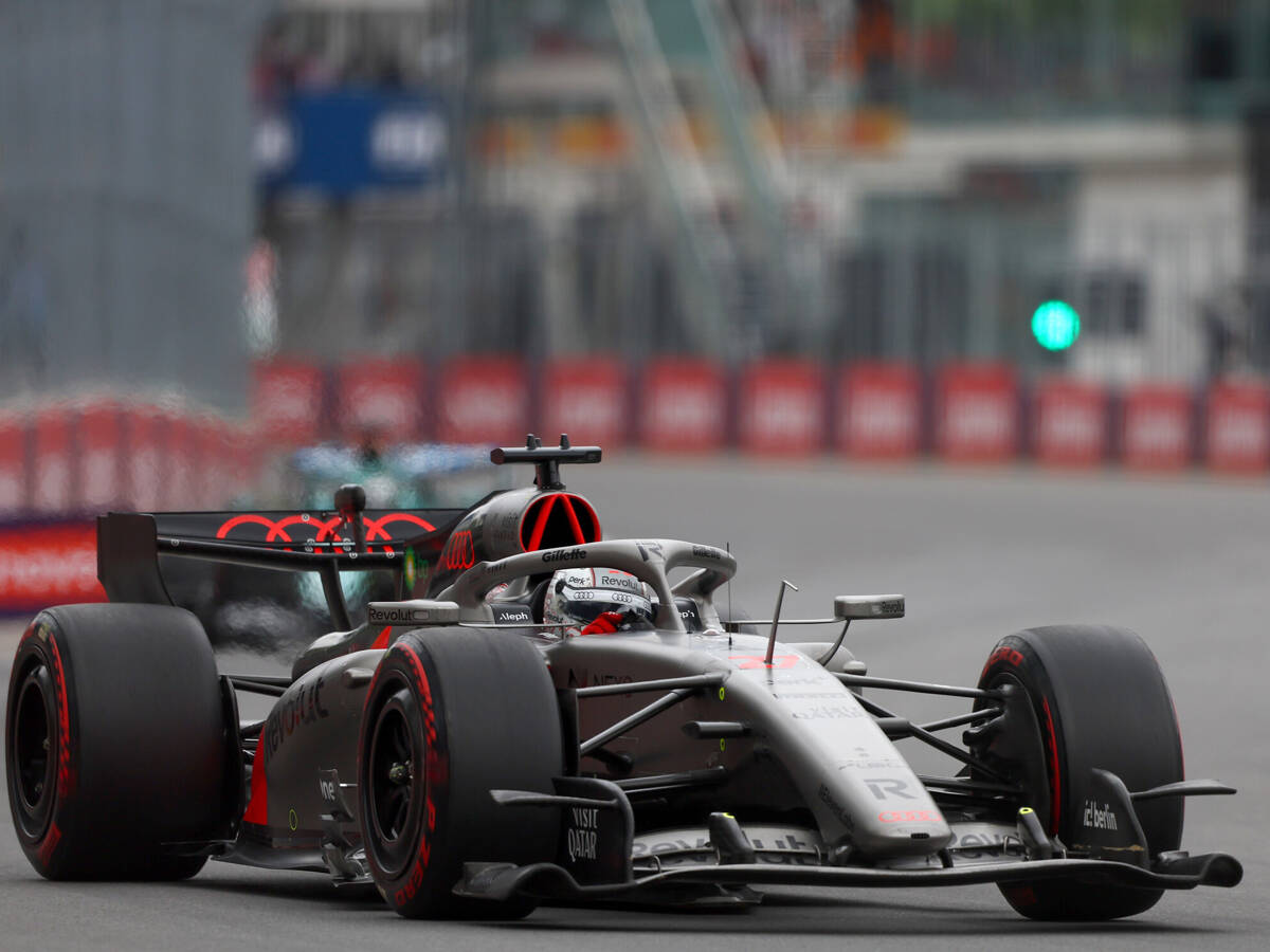 Typisch Monaco: Formel-1-Bolide von Audi auf Luxusyacht präsentiert