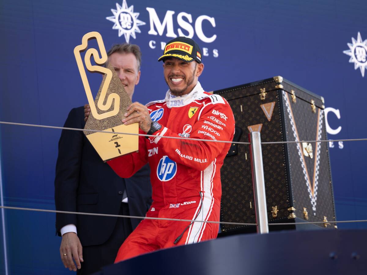 Lewis Hamilton erlöst Ferrari: Fans feiern “Masterclass” in Barcelona Lewis Hamilton erlöst Ferrari: Fans feiern “Masterclass” in Barcelona