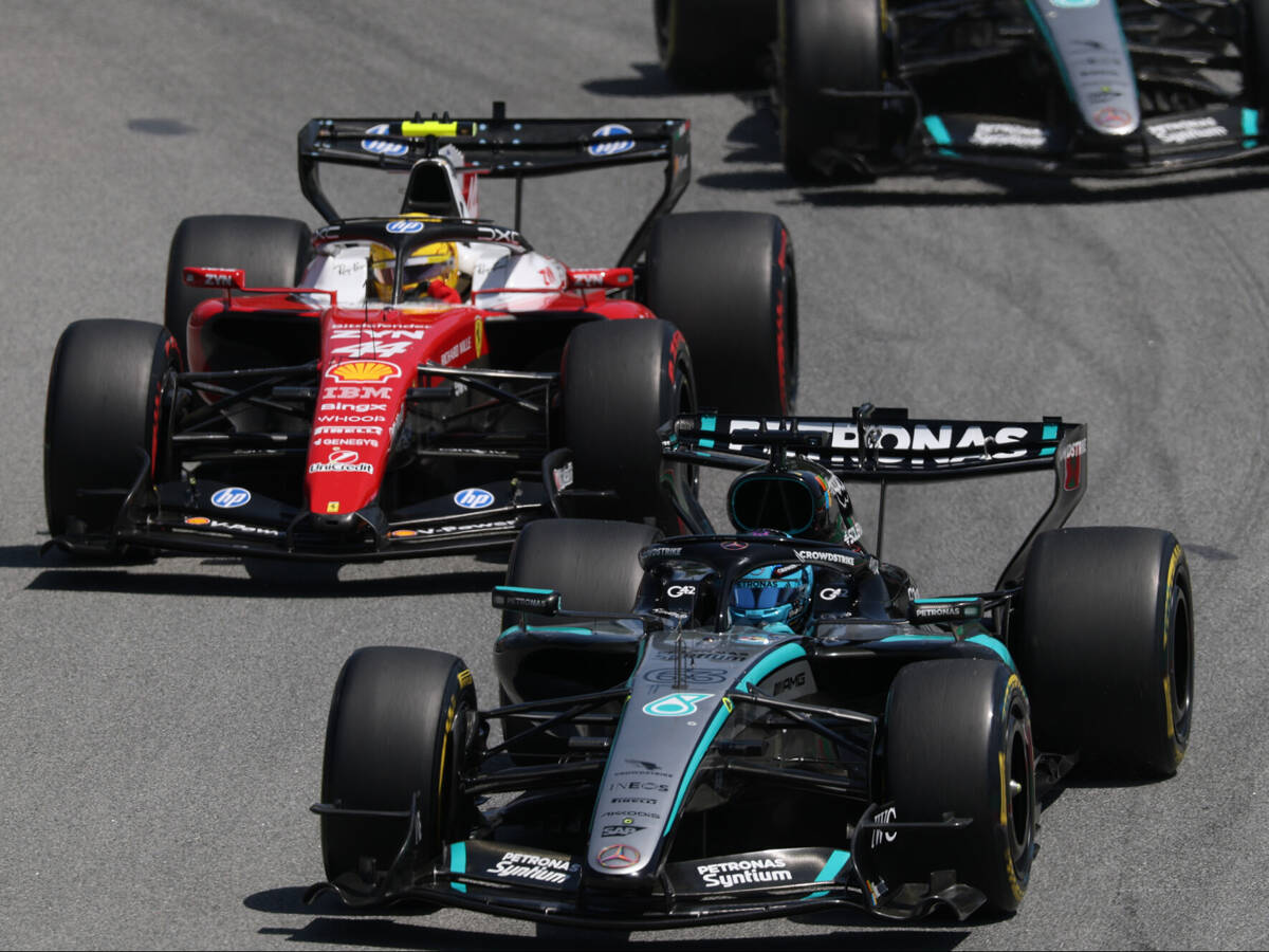 Eine “echte Gefahr”? Russell spricht über Hamilton und Ferrari