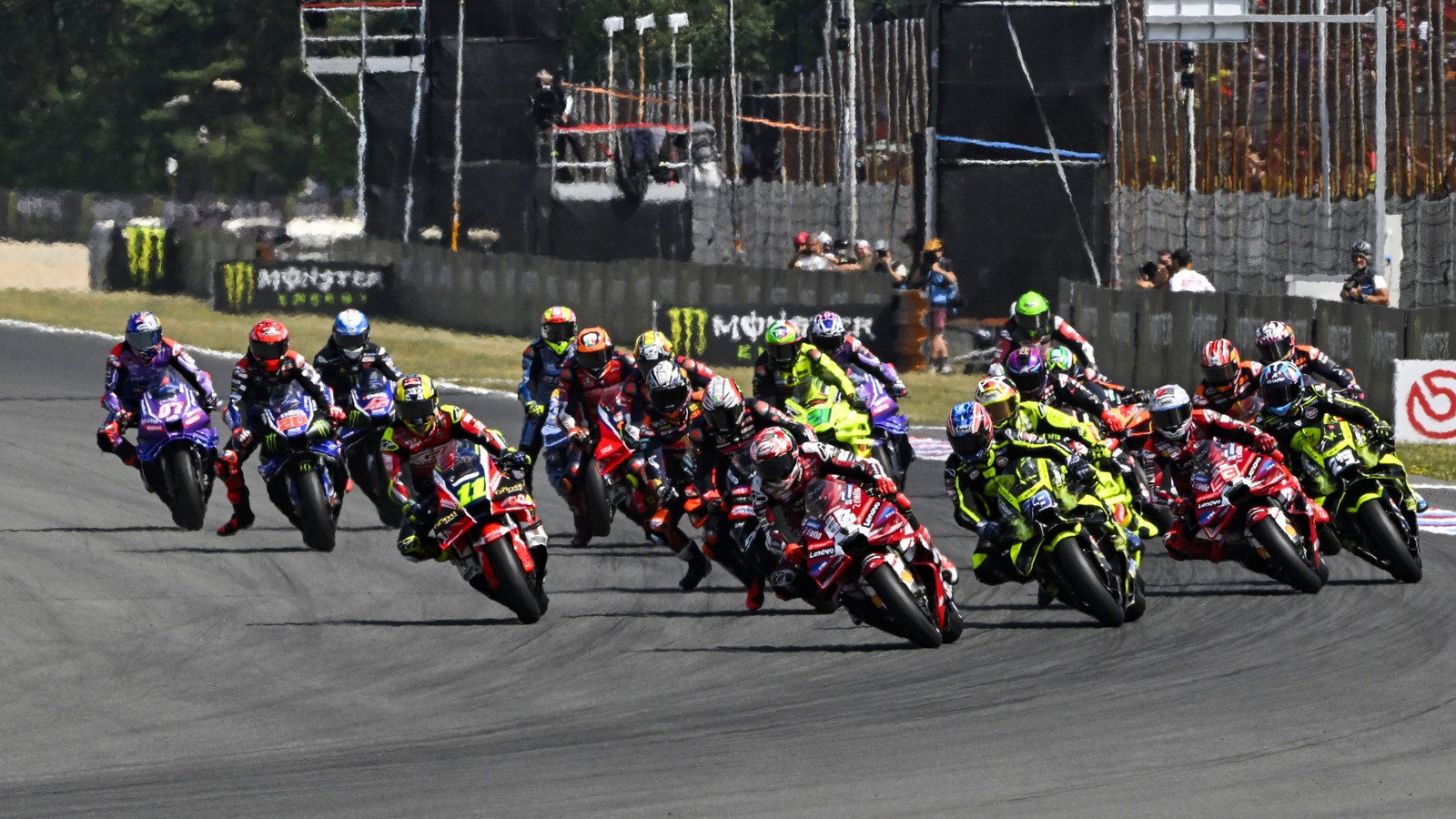 “30km/h slower” – How MotoGP’s holeshot device ban will affect starts
