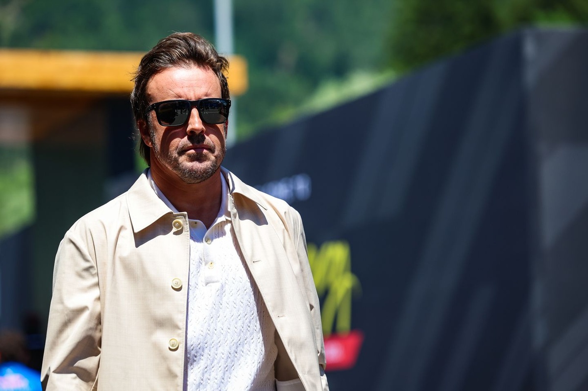 Alonso: “Aston Martin ile bir dünya şampiyonluğu kazanmak istiyorum”