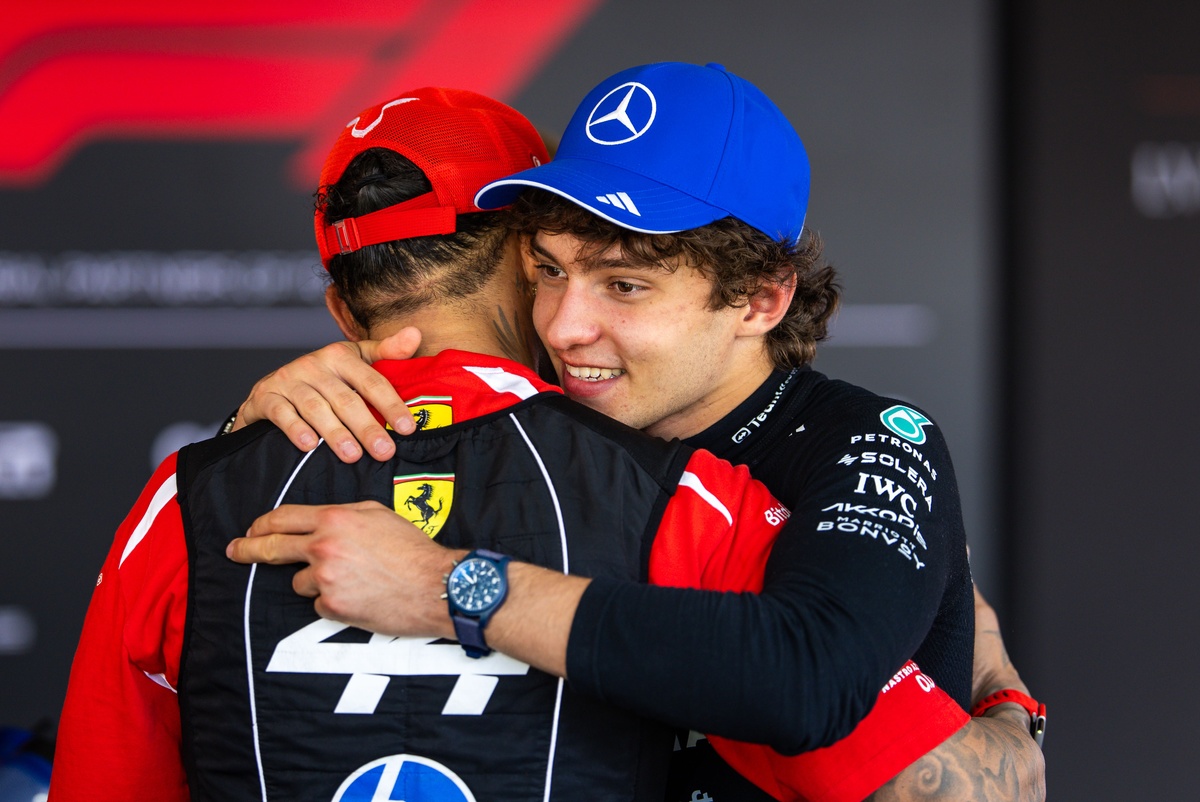 Antonelli: “Hamilton hep benim yanımdaydı, Ferrari ile kazandığını görmek çok güzel” Antonelli: “Hamilton hep benim yanımdaydı, Ferrari ile kazandığını görmek çok güzel”