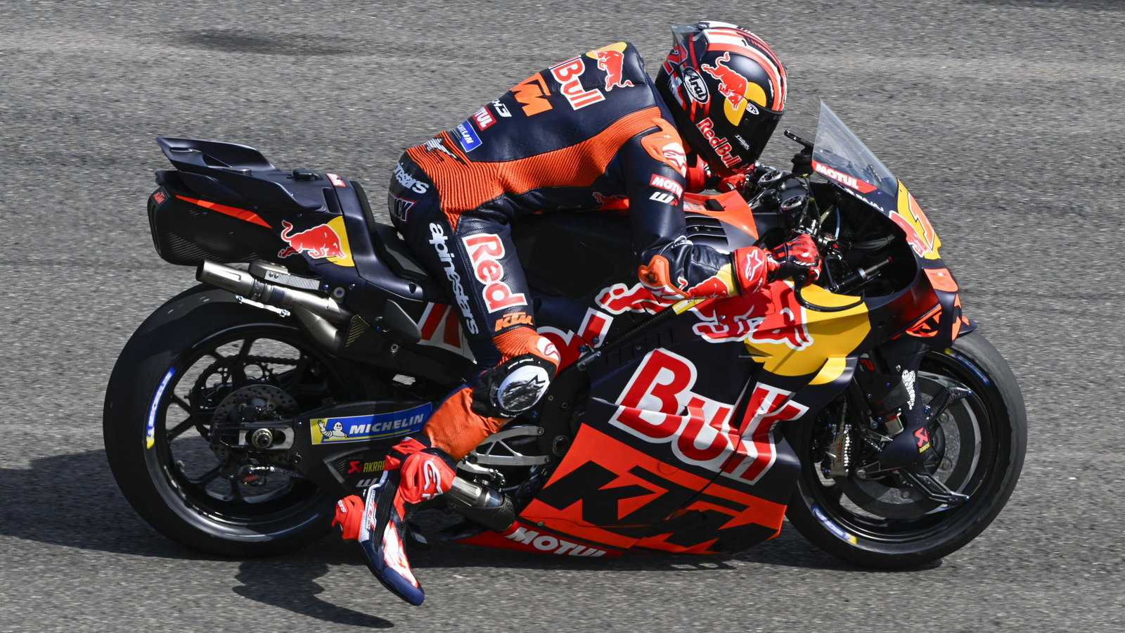 Devices “play a big role” in MotoGP first-corner crashes Devices “play a big role” in MotoGP first-corner crashes