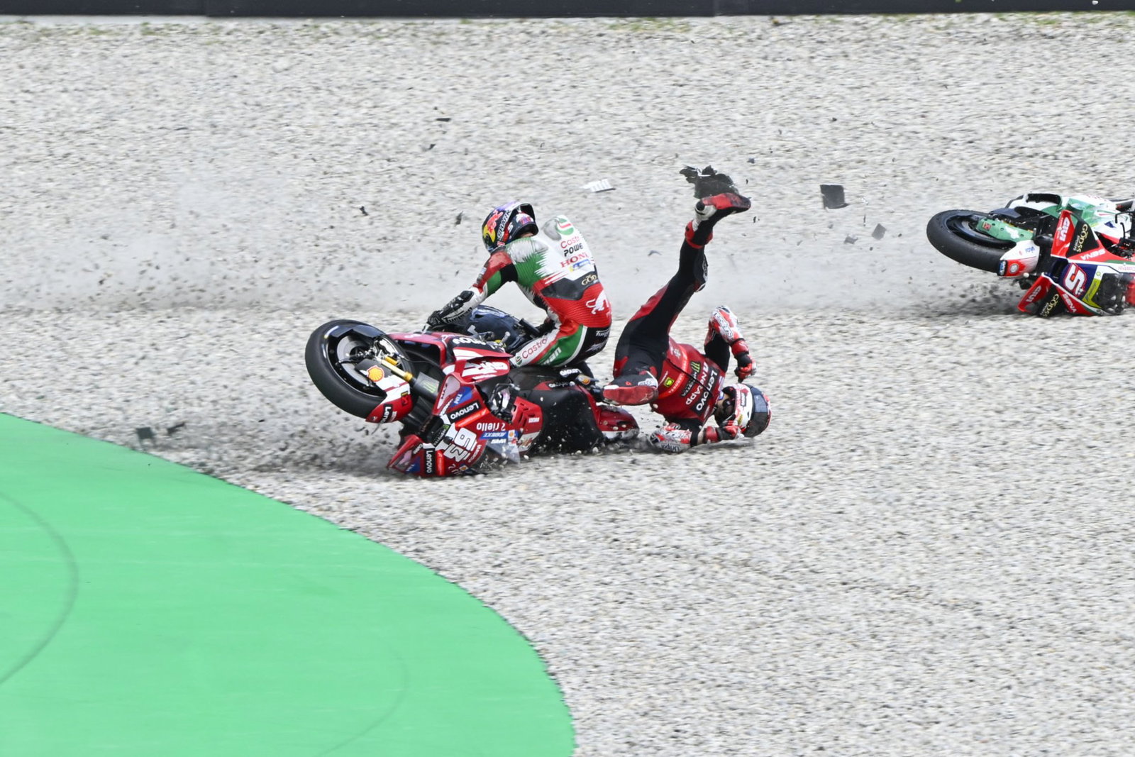 Johann Zarco explains surgery delay after “scary” MotoGP crash