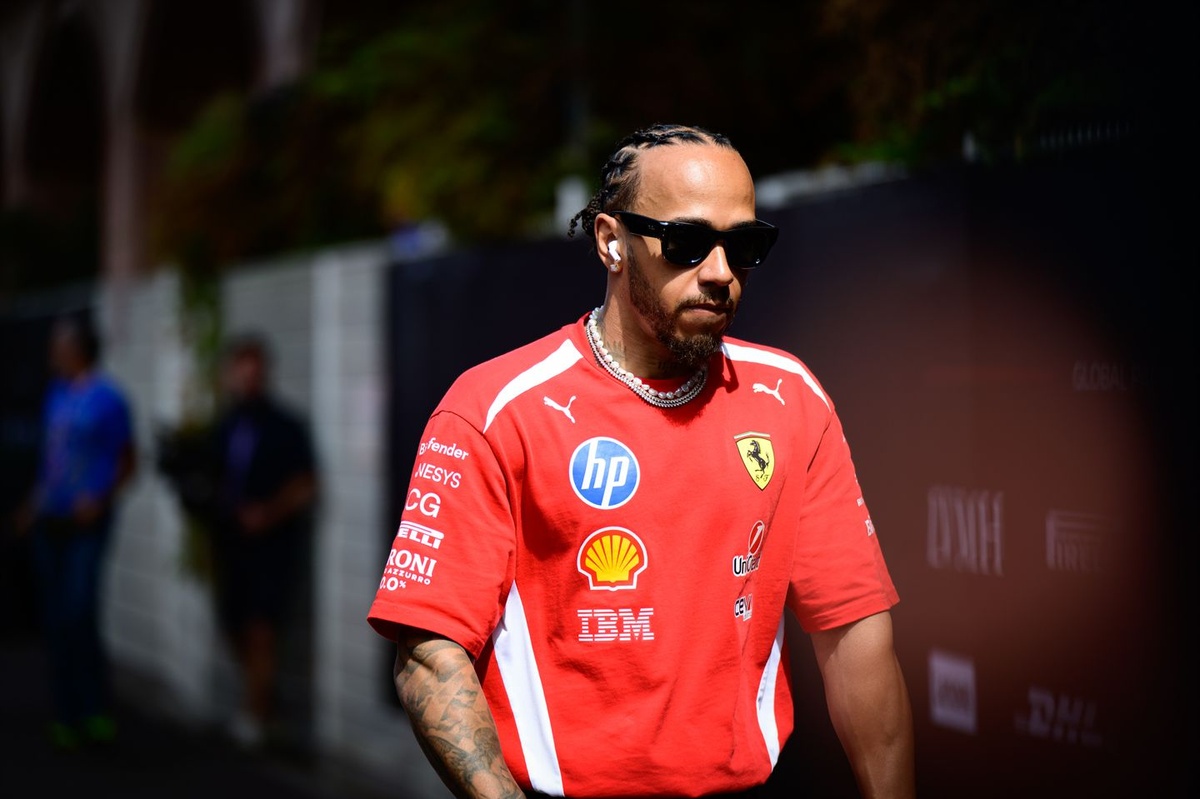 Hamilton: “Şu anda Ferrari ile sözleşme görüşmelerini düşünmüyorum”
