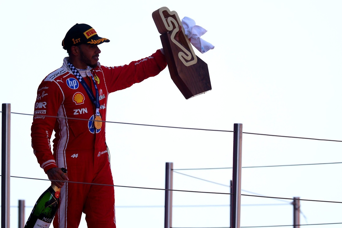Hamilton: “Zafer heyecanına kapılmamak için kendimle savaştım”