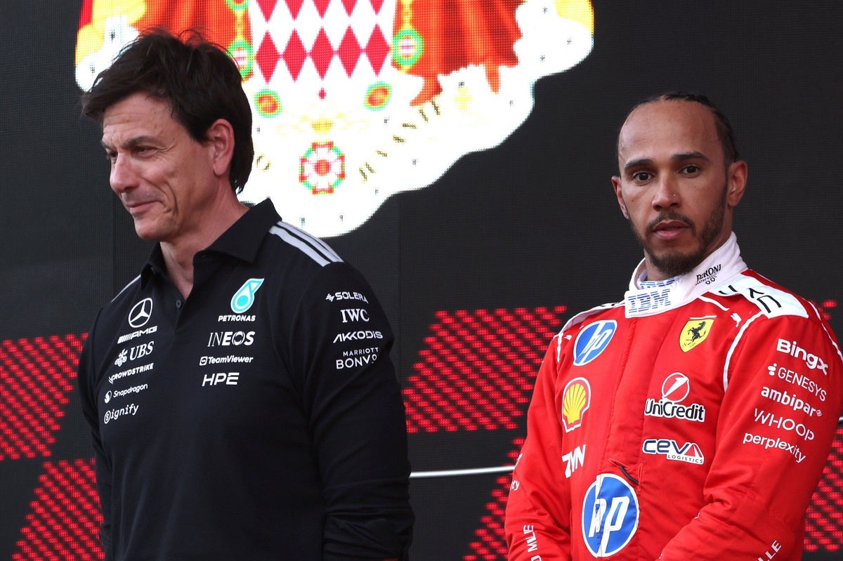 Hamilton: “Viraj çıkışlarında Mercedes ile aramızda gece ve gündüz kadar fark vardı” Hamilton: “Viraj çıkışlarında Mercedes ile aramızda gece ve gündüz kadar fark vardı”