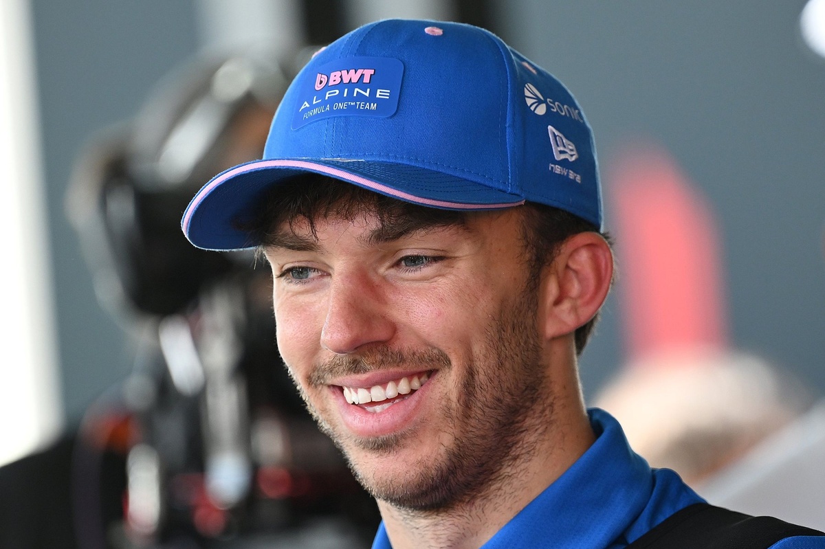Gasly, Monako Yarış üçüncülük kupasına kavuştu