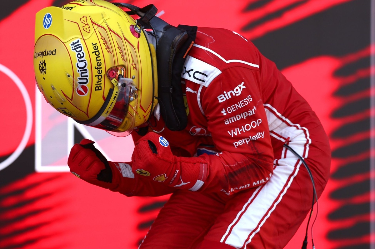 Wolff, Hamilton’ın yükselişi hakkında: “Belki de sebebi sevgilisidir!” Wolff, Hamilton’ın yükselişi hakkında: “Belki de sebebi sevgilisidir!”