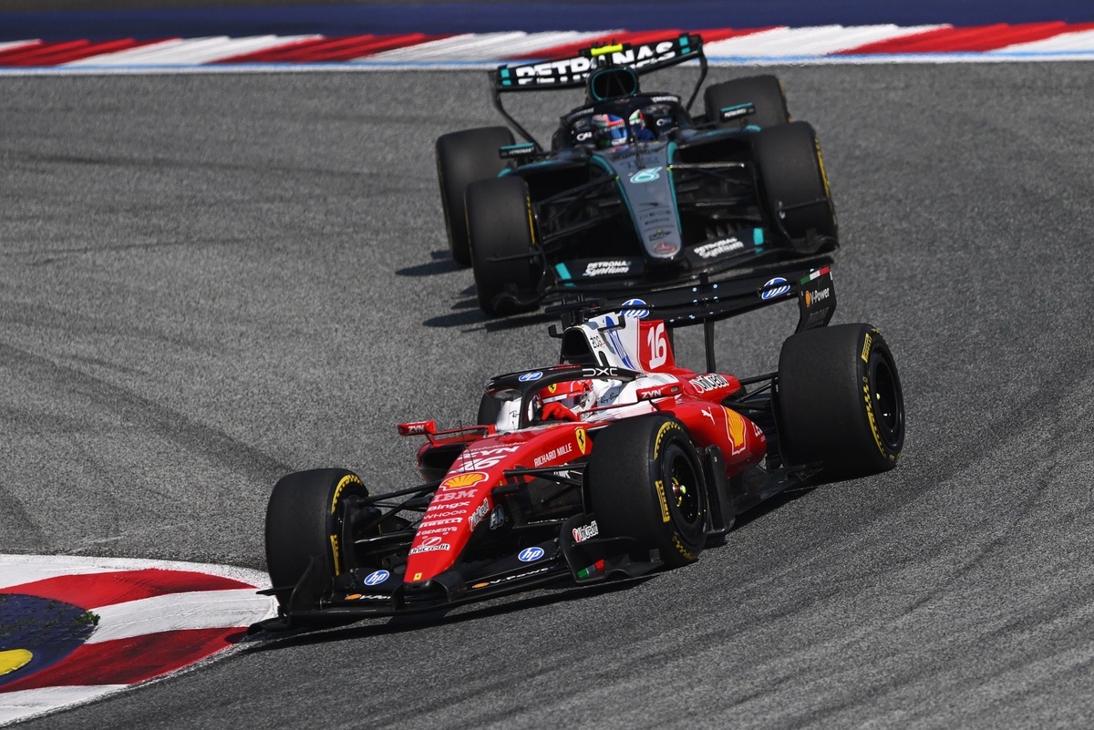 Wolff şaşkın: “Ferrari, sınırsız güncelleme hakkına sahip gibi”