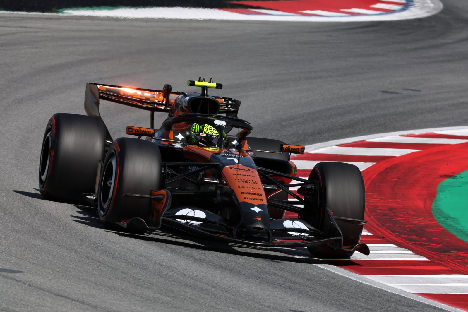 Lando Norris admits McLaren is “very unpredictable” despite Barcelona F1 qualifying pace
