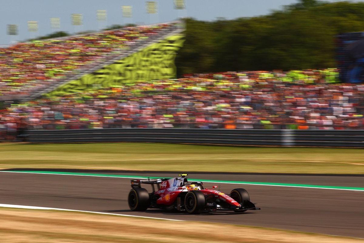 2026 Britanya Yarış sprint sıralama turları: Hamilton pole’de, Antonelli 2. sırada