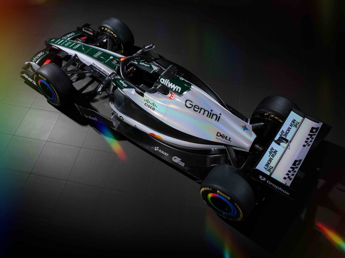 McLaren ehrt sein erstes Auto: Sonderlackierung in Silverstone