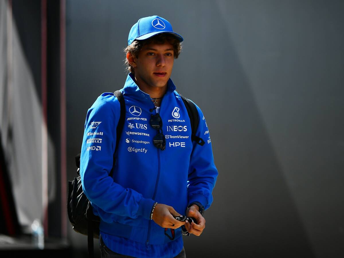 Kimi Antonelli zeigt sein privates Mercedes-Trainingscockpit Kimi Antonelli zeigt sein privates Mercedes-Trainingscockpit