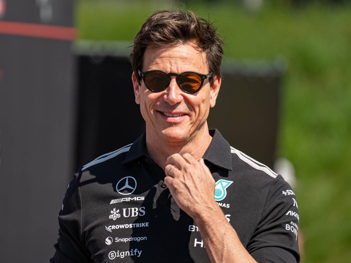 Toto Wolff schwärmt: “Antonelli hat alle Eigenschaften eines Großen” Toto Wolff schwärmt: “Antonelli hat alle Eigenschaften eines Großen”