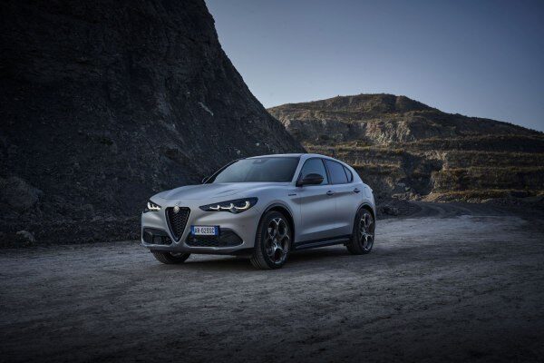 Alfa Romeo – Stelvio – 2.0 Turbo (280 bg) Q4 Automatic – Teknik Özellikler Alfa Romeo – Stelvio – 2.0 Turbo (280 bg) Q4 Automatic – Teknik Özellikler