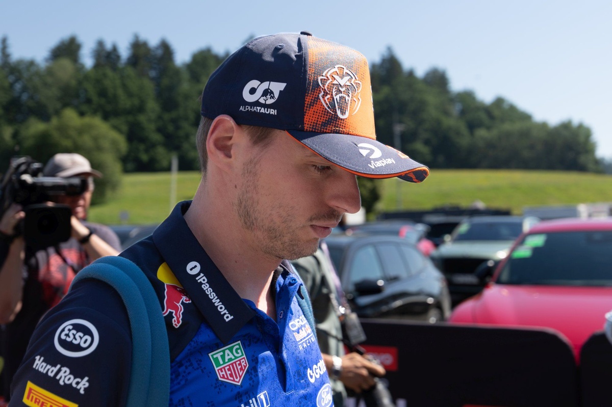 Amsterdam’da toplantı: Jos Verstappen, Marko ve Max’in menajeri bir arada Amsterdam’da toplantı: Jos Verstappen, Marko ve Max’in menajeri bir arada
