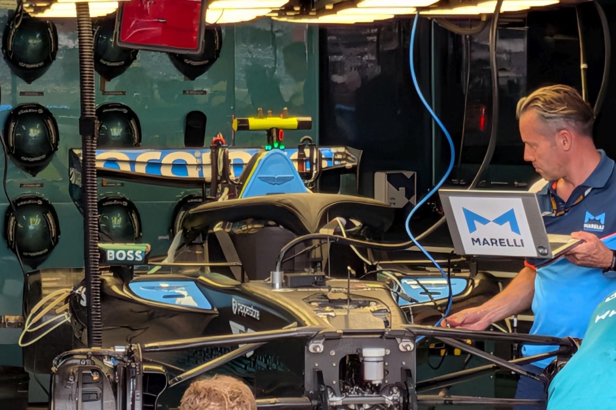Aston Martin, Macaristan GP’de çalışma yasağı kurallarını ihlal etti Aston Martin, Macaristan GP’de çalışma yasağı kurallarını ihlal etti