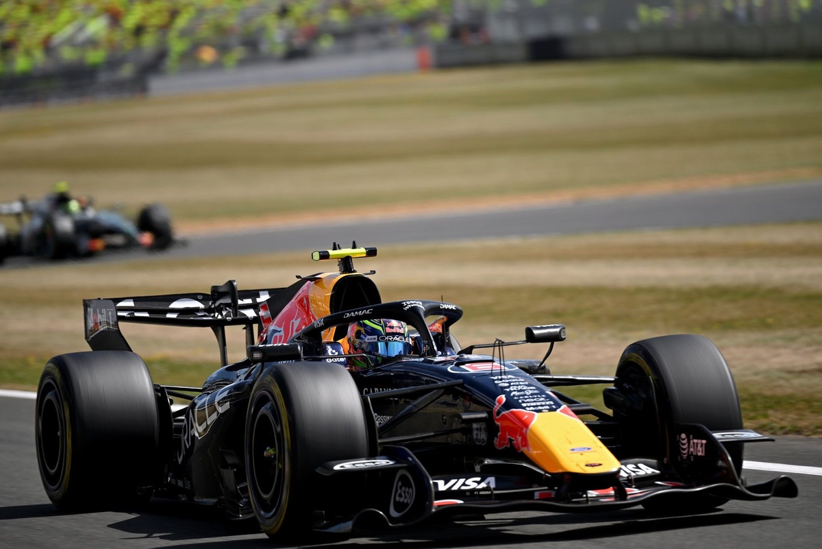 Buxton: “Hadjar, Ricciardo’dan bu yana Verstappen’in en güçlü takım arkadaşı” Buxton: “Hadjar, Ricciardo’dan bu yana Verstappen’in en güçlü takım arkadaşı”