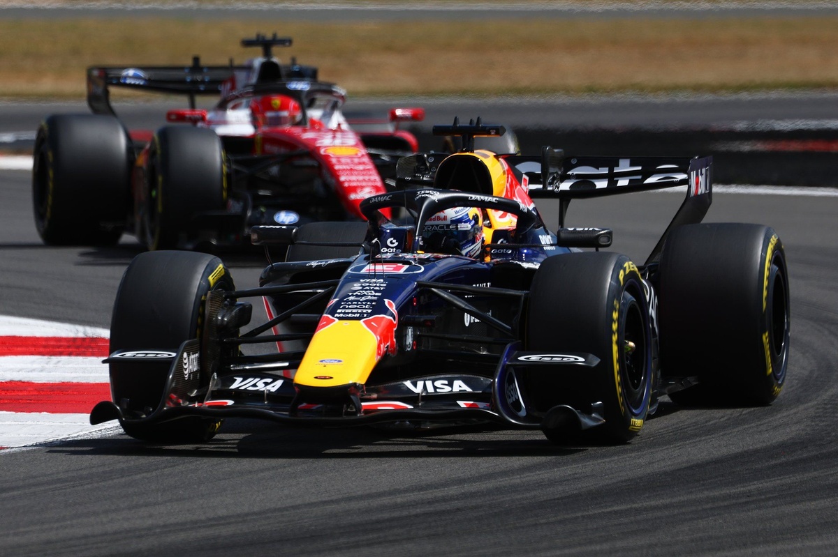 FIA, Red Bull ve Ferrari’nin “Macarena” kanatlarına yönelik inceleme başlattı FIA, Red Bull ve Ferrari’nin “Macarena” kanatlarına yönelik inceleme başlattı