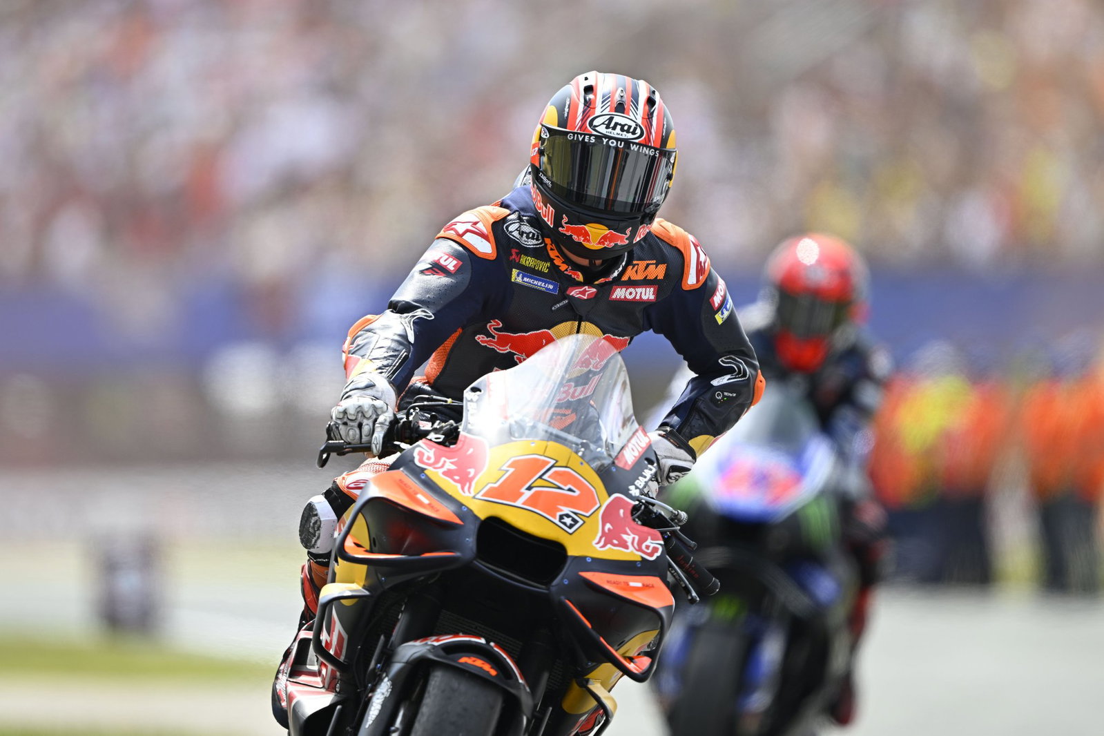 Ongoing Maverick Vinales shoulder trouble won’t vanish before German MotoGP Ongoing Maverick Vinales shoulder trouble won’t vanish before German MotoGP